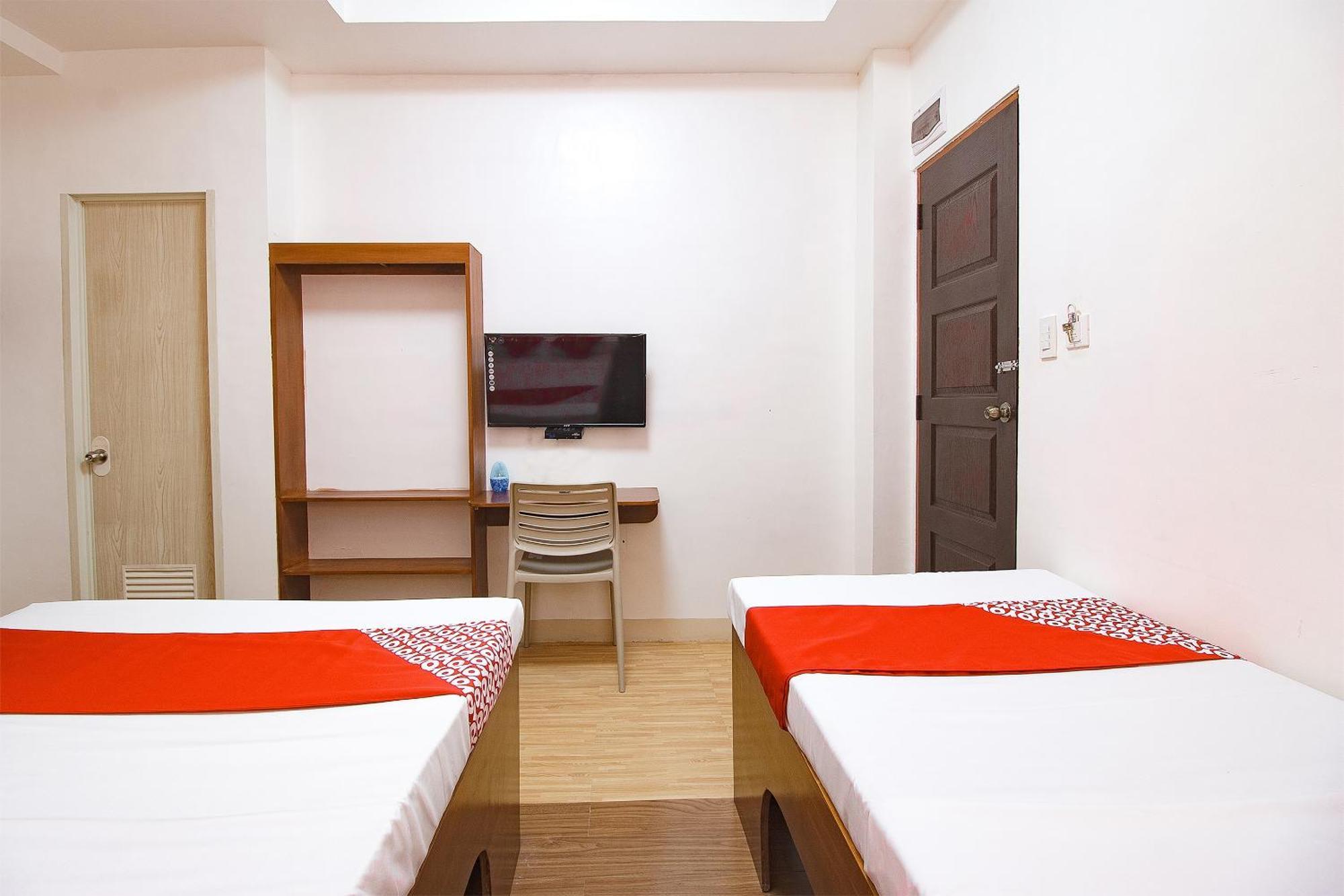 Oyo 685 K Fortune Apartelle Lapu-Lapu City Exteriör bild