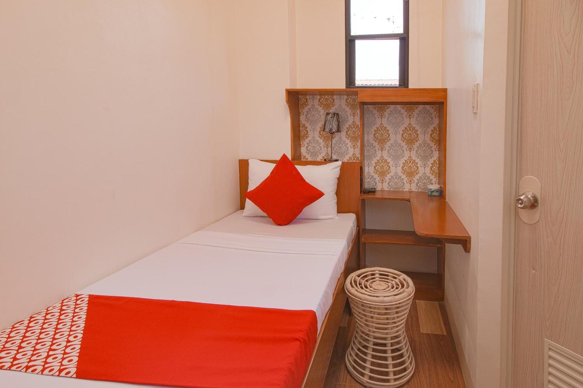 Oyo 685 K Fortune Apartelle Lapu-Lapu City Exteriör bild